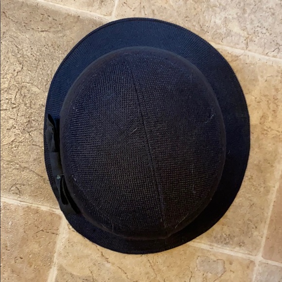 Black old fashioned hat - Picture 3 of 5